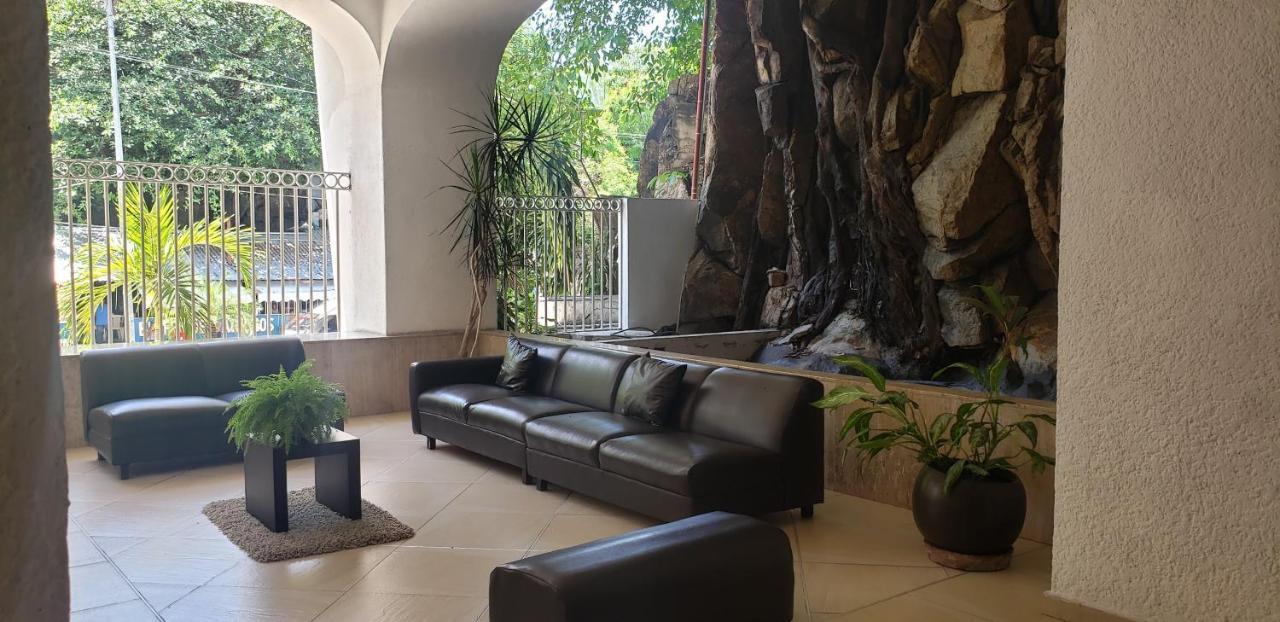 Twin Towers Departamento Vip Playa Apartment